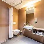 Discovery 3* Superior Hotel 3*