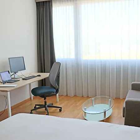 Discovery 3* Superior 3* Crissier