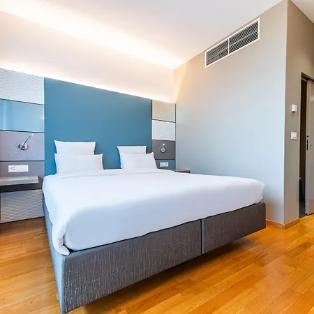 Discovery 3* Superior Hotel 3*