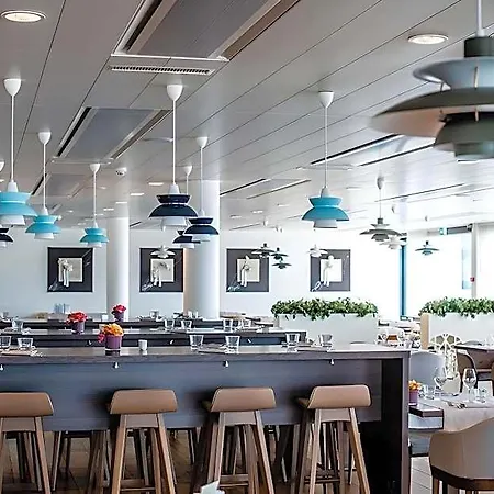 Discovery 3* Superior