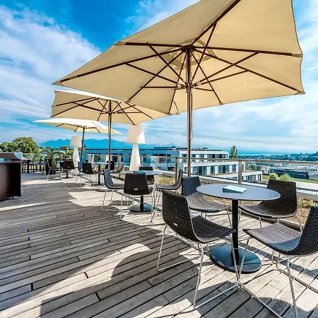 Discovery 3* Superior