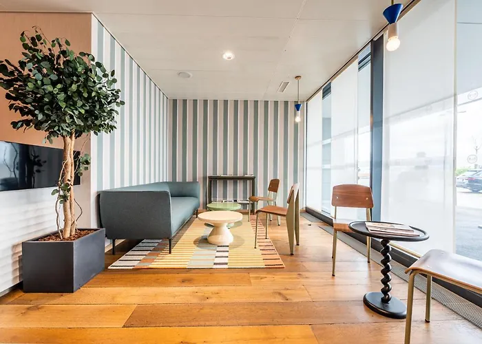 Discovery 3* Superior Hotel