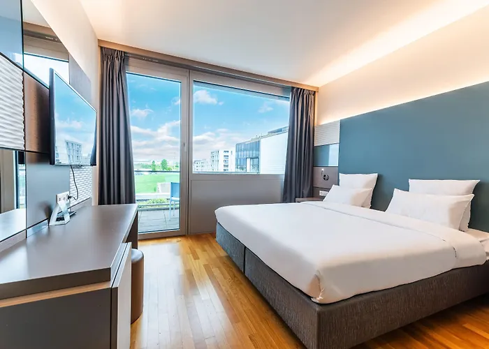 Discovery 3* Superior Hotel 3*