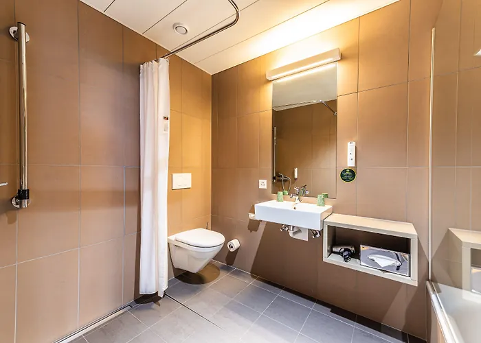 Discovery 3* Superior Hotel 3*