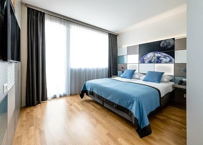 Discovery 3* Superior 3* Криссье