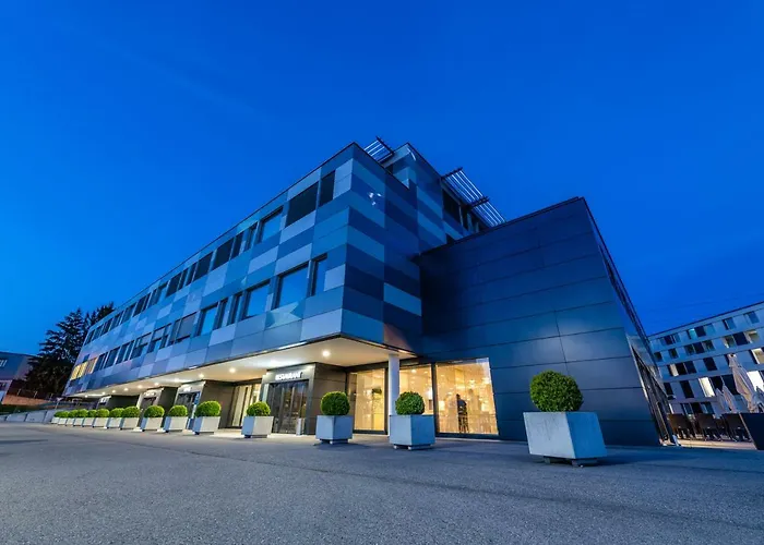 Hotel Discovery 3* Superior