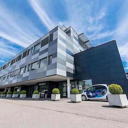 Hotel Discovery 3* Superior