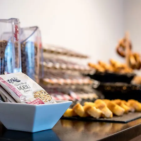 Discovery 3* Superior Hotel 3*