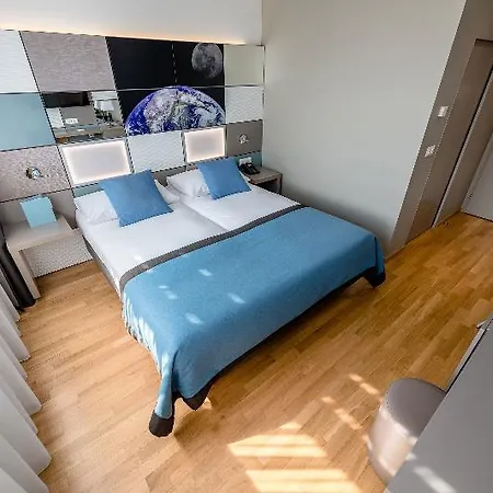 Discovery 3* Superior Crissier