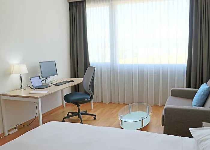 Discovery 3* Superior 3* Crissier