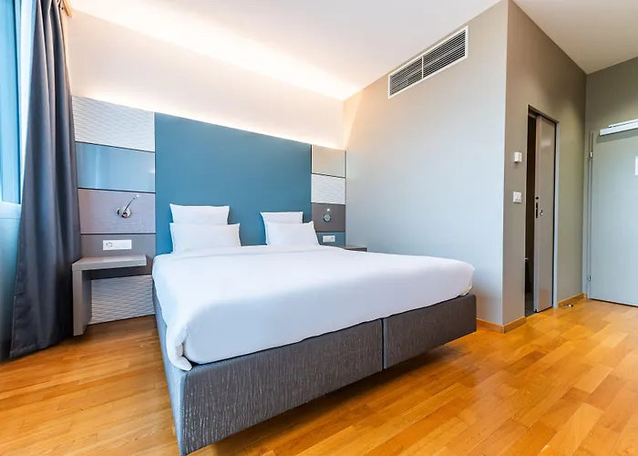 Discovery 3* Superior Hotel 3*