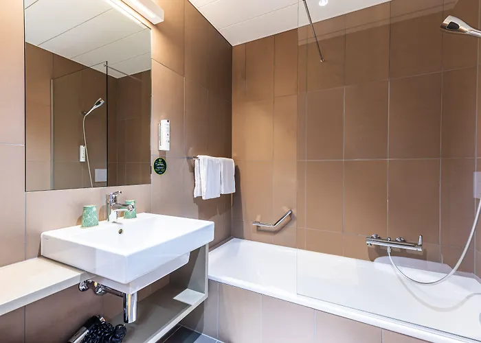 Hotel Discovery 3* Superior